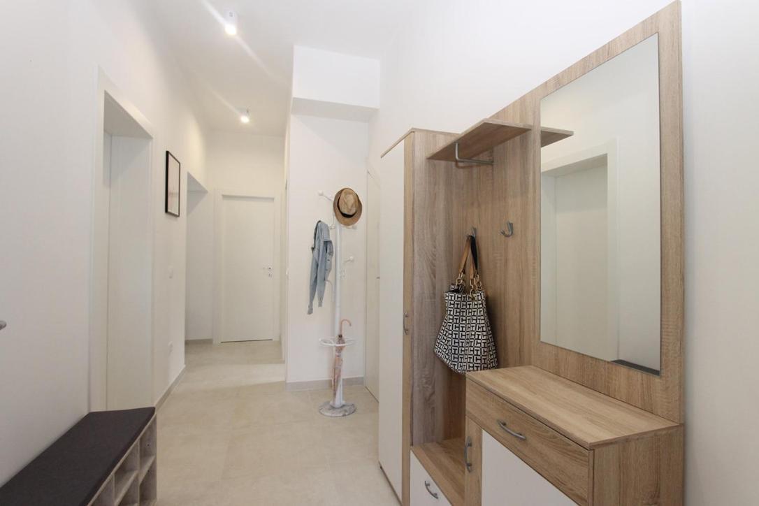 L Apartment Rasa Exterior photo